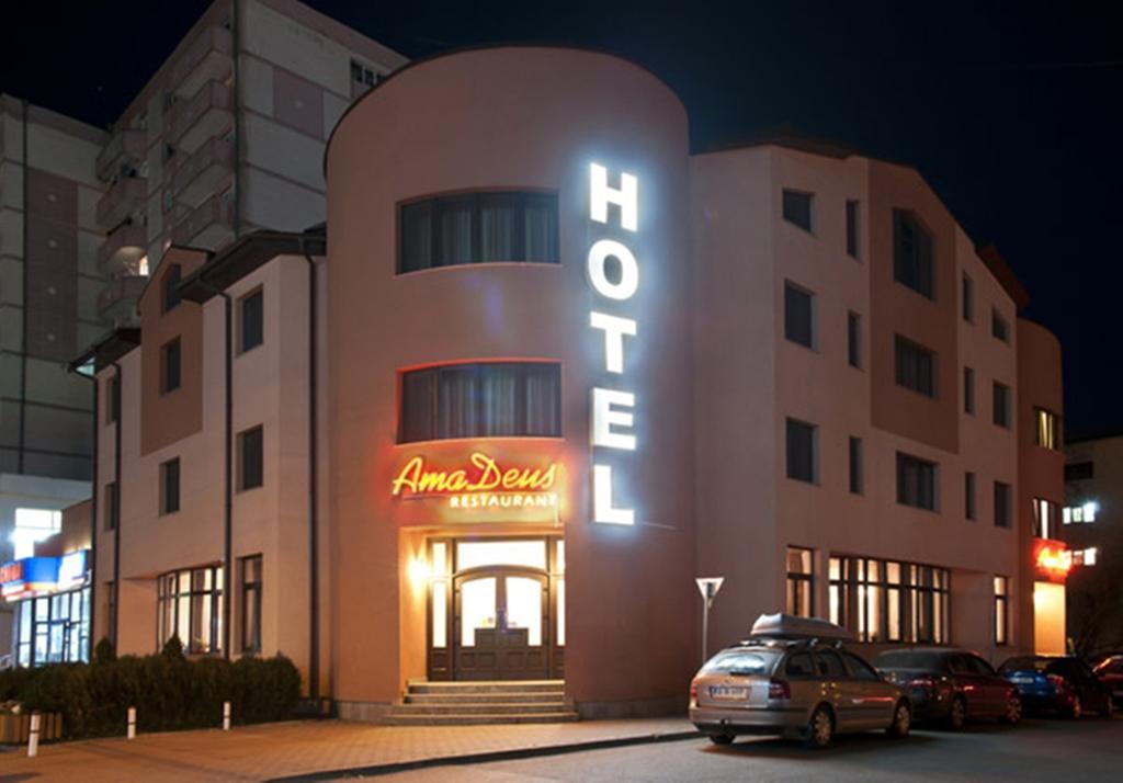 Hotel Amadeus Focşani Dış mekan fotoğraf